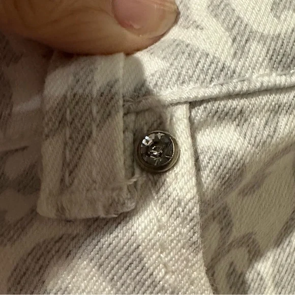 White House Black Market Gray and White Paisley Print Slim Ankle Jean Sz 6 NWOT - Picture 9 of 13